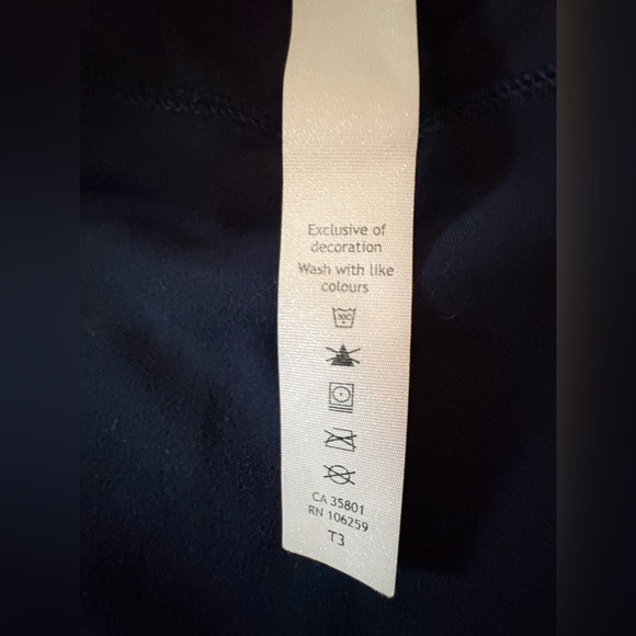 Lululemon Athletica Dark Blue Capris wide leg - Picture 5 of 5